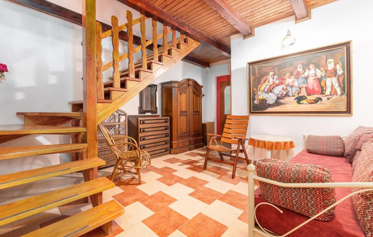 Holiday House Marina Kruncici Exterior photo